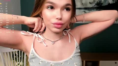 Silvia online show from 05/24/26, 09:36