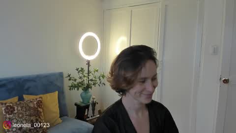 Leonela online show from 01/12/26, 08:03