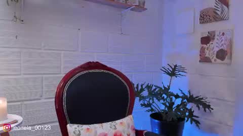 Snapshot of cuddlingbunnny chatting on 07/12/26, 07:16 Leonela online show from 07/12/26, 07:16