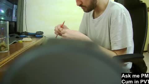 Leo online show from 12/31/24, 12:21