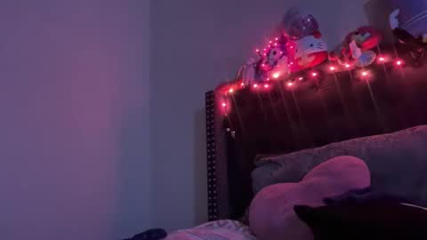 cum2charmxx online show from 10/23/25, 02:22