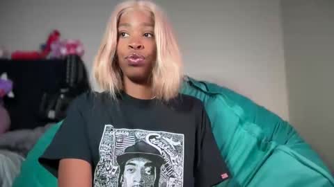 cum2charmxx online show from 04/14/26, 11:38