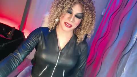 CUMMELA SLUTI online show from 04/21/26, 04:01