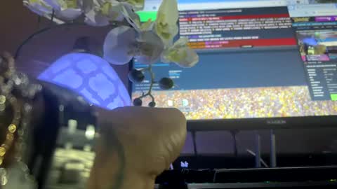 im KIM new girl to spoil online show from 02/05/25, 08:54