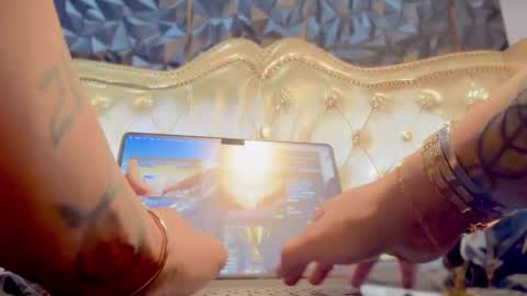 im KIM new girl to spoil online show from 10/04/25, 07:23