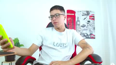 cumandres online show from 09/23/25, 02:31