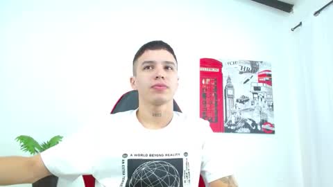 cumandres online show from 11/20/25, 02:17