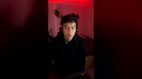 Snapshot of cumcloserbj chatting on 06/28/26, 04:46 cumcloserbj online show from 06/28/26, 04:46