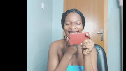 Snapshot of cumebony_petit chatting on 05/18/26, 06:08 cumebony_petit online show from 05/18/26, 06:08