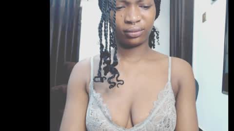Snapshot of cumebony_petit chatting on 05/20/26, 10:49 cumebony_petit online show from 05/20/26, 10:49