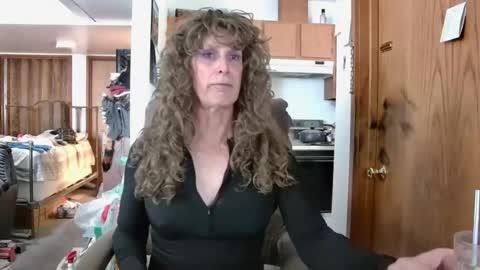 Snapshot of cumfornikki chatting on 07/18/26, 01:59 Nikki online show from 07/18/26, 01:59