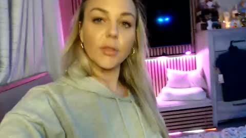 cumguzzlingskank online show from 05/07/26, 04:40