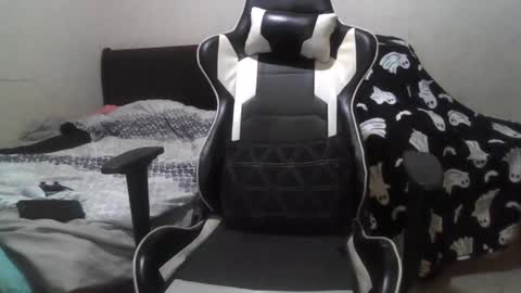 cummachine2022 online show from 10/07/25, 12:30