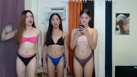 via medusa danna lerie scarlet online show from 09/28/25, 05:02