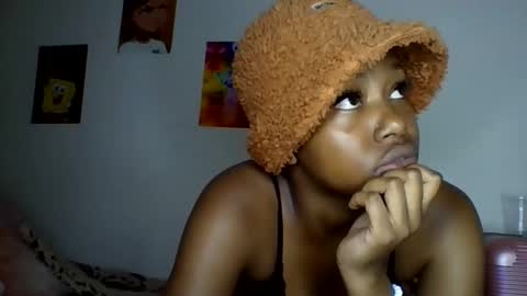 Snapshot of cummiing4u chatting on 06/07/26, 10:41 cummiing4u online show from 06/07/26, 10:41