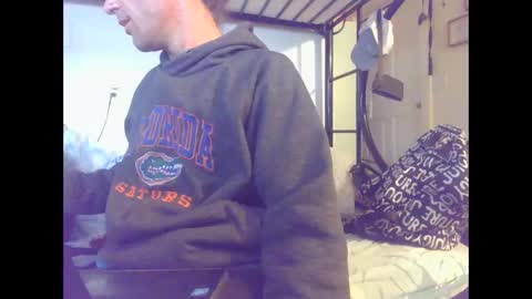 Snapshot of cumslutboi27 chatting on 10/24/25, 04:53 cumslutboi27 online show from 10/24/25, 04:53