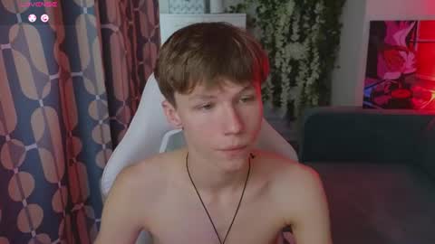 Snapshot of cumte_boy chatting on 07/09/26, 01:42 cumte_boy online show from 07/09/26, 01:42