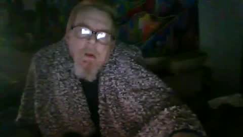 Snapshot of cunnibob chatting on 01/08/25, 10:37 cunnibob online show from 01/08/25, 10:37