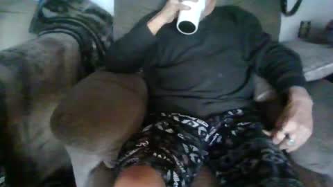 Snapshot of cunnibob chatting on 01/27/25, 01:30 cunnibob online show from 01/27/25, 01:30