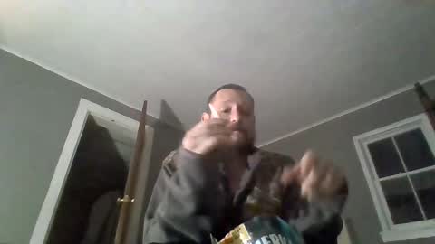 Snapshot of cuntreeboy68 chatting on 01/19/25, 01:32 Bash online show from 01/19/25, 01:32