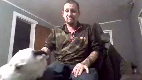 Snapshot of cuntreeboy68 chatting on 01/27/25, 02:53 Bash online show from 01/27/25, 02:53