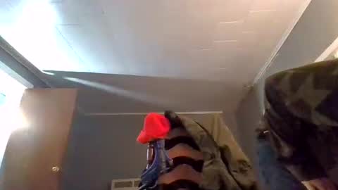 Snapshot of cuntreeboy68 chatting on 01/29/25, 02:19 Bash online show from 01/29/25, 02:19