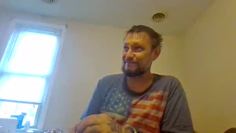 Snapshot of cuntreeboy68 chatting on 10/27/25, 05:17 Bash online show from 10/27/25, 05:17