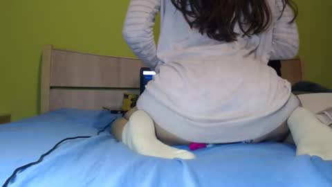 Im Lee. Say Hey Im very social. online show from 03/06/26, 05:09