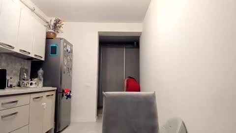 maria  alex online show from 02/18/25, 04:04