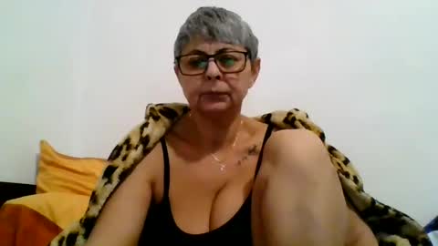 Snapshot of cuplu4346529860 chatting on 01/06/25, 05:59 couple online show from 01/06/25, 05:59