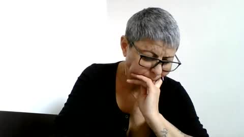 Snapshot of cuplu4346529860 chatting on 02/19/25, 11:17 couple online show from 02/19/25, 11:17