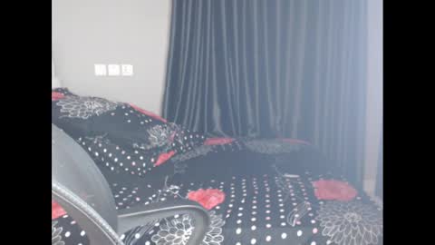 chloe online show from 01/17/25, 10:23