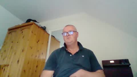 curiousax77 online show from 10/14/25, 12:50