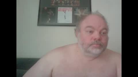 Snapshot of curiousbate1 chatting on 03/09/25, 09:57 CuriousBate1 online show from 03/09/25, 09:57