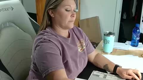 Snapshot of curiouscouple3143 chatting on 01/27/25, 03:39 curious couple online show from 01/27/25, 03:39