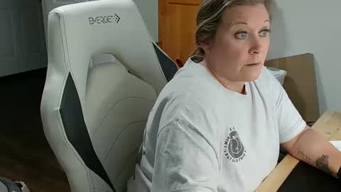 Snapshot of curiouscouple3143 chatting on 02/06/25, 09:17 curious couple online show from 02/06/25, 09:17