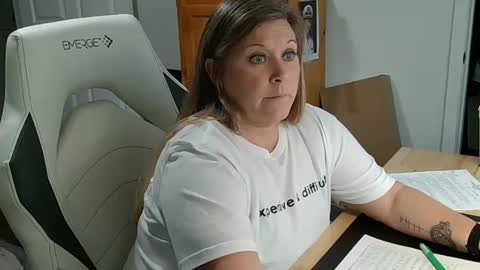 Snapshot of curiouscouple3143 chatting on 02/07/25, 09:48 curious couple online show from 02/07/25, 09:48