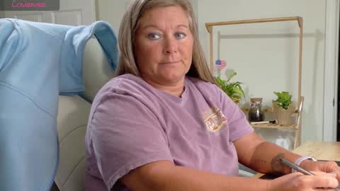 Snapshot of curiouscouple3143 chatting on 11/20/25, 07:46 curious couple online show from 11/20/25, 07:46