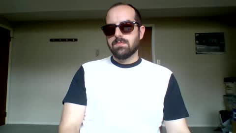 Snapshot of curiouser_guy chatting on 05/27/26, 06:16 curiouser_guy online show from 05/27/26, 06:16