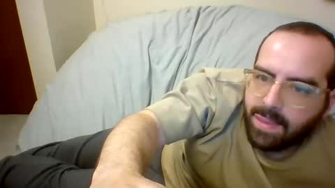 Snapshot of curiouser_guy chatting on 06/02/26, 01:18 curiouser_guy online show from 06/02/26, 01:18