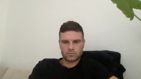 Snapshot of curiousnesssssss chatting on 11/19/25, 10:15 curiousnesssssss online show from 11/19/25, 10:15