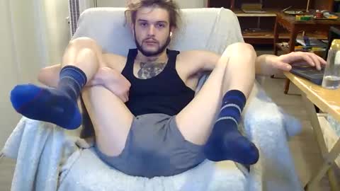 curiouss25 online show from 12/16/25, 06:24