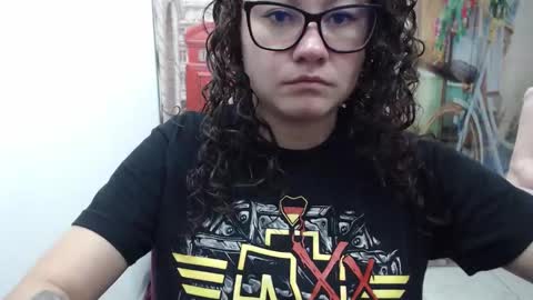 Vannesa online show from 11/14/25, 08:29