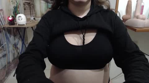 Vannesa online show from 02/16/26, 09:55