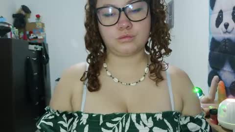 Vannesa online show from 05/28/26, 01:14