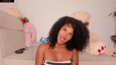 Snapshot of curly_sweett chatting on 07/28/26, 03:21 Curly - OF- CURLY SWEETT online show from 07/28/26, 03:21