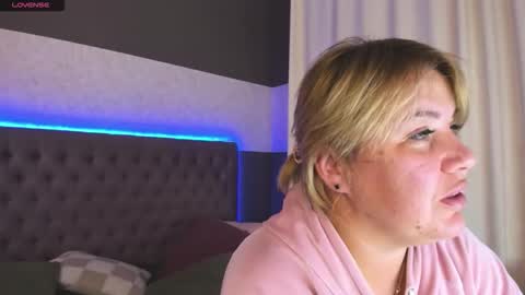 CurlyDreams online show from 11/03/25, 08:32