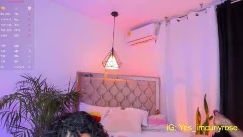 Snapshot of curlyrose_ chatting on 10/12/25, 12:53 Rose online show from 10/12/25, 12:53