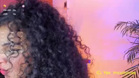 Snapshot of curlyrose_ chatting on 10/22/25, 01:06 Rose online show from 10/22/25, 01:06