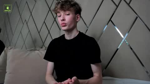 Snapshot of curlytwinkboy chatting on 09/27/25, 08:47 KEVIN online show from 09/27/25, 08:47